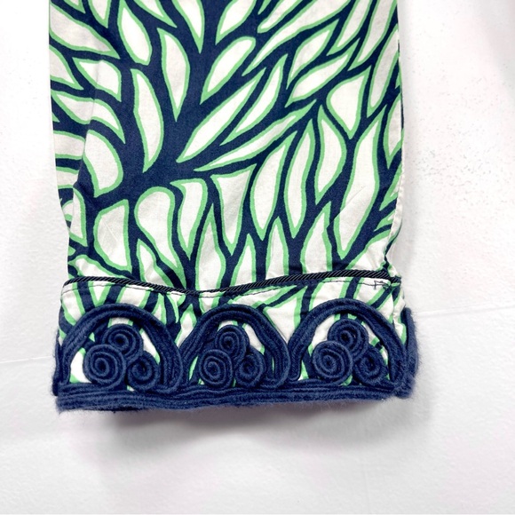 C. WONDER Womens Green Leaf Print Tunic Top Navy Blue Rope Scroll Detail Size Sm - Picture 3 of 9